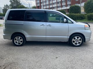 2004 Toyota Voxy I (R60), серый, 1050000 рублей, вид 4