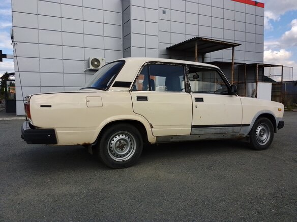1990 Lada (ВАЗ) 2107, бежевый, 87000 рублей - вид 37