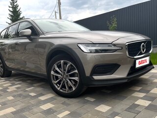 2021 Volvo V60 Cross Country II, серый, 4199000 рублей, вид 1