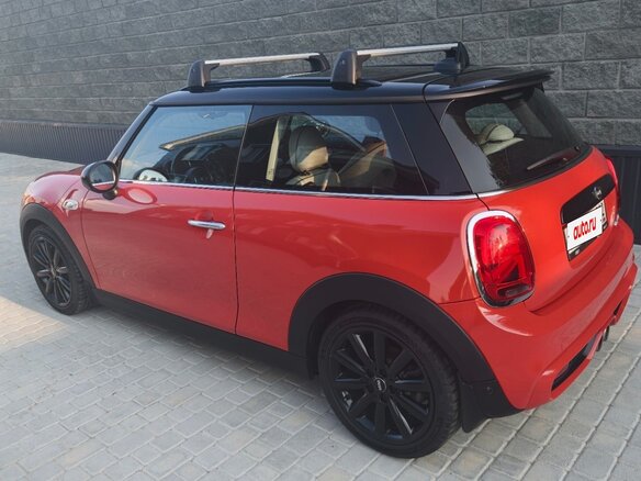 2018 Mini Hatch Cooper S III (F55/F56), оранжевый, 2700000 рублей - вид 4