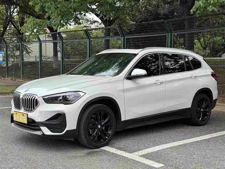 Открыть фотографии: BMW X1 II (F48) Рестайлинг
