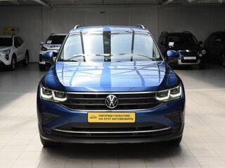 2021 Volkswagen Tiguan II Рестайлинг, синий, 2460000 рублей, вид 2