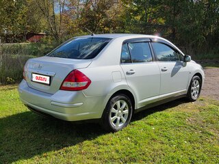 2010 Nissan Tiida I Рестайлинг, серебристый, 1000000 рублей, вид 5