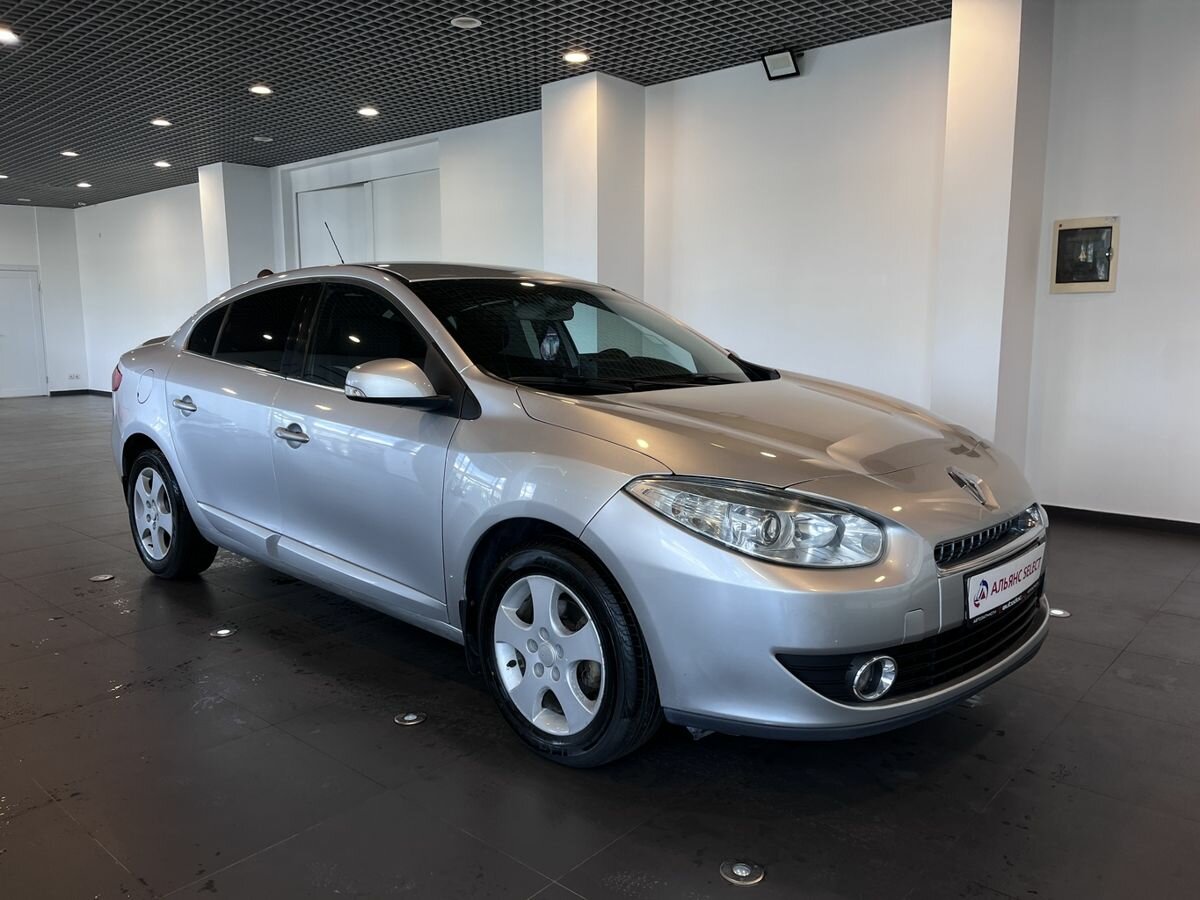 Открыть фотографии: Renault Fluence I