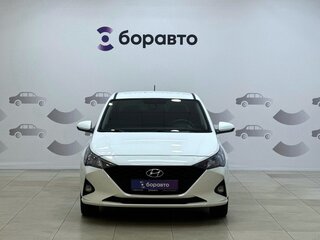 2021 Hyundai Solaris II Рестайлинг, белый, 1640000 рублей, вид 2