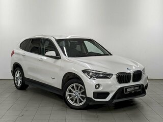 2017 BMW X1 20i xDrive II (F48), белый, 1990000 рублей, вид 3