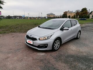 2017 Kia Ceed II Рестайлинг, серебристый, 1050000 рублей, вид 1