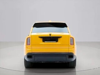 2024 Rolls-Royce Cullinan Black Badge I (Series I), жёлтый, 74900000 рублей, вид 4