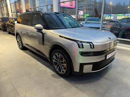 2025 Lynk & Co 900, серый, 8400000 рублей, вид 3