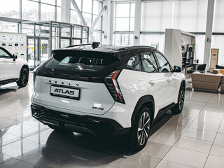 2026 Geely Atlas II, белый, 3449990 рублей, вид 2