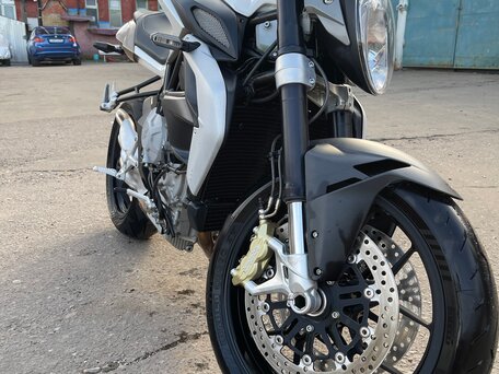 2013 MV Agusta Brutale 675, белый, 505000 рублей, вид 2