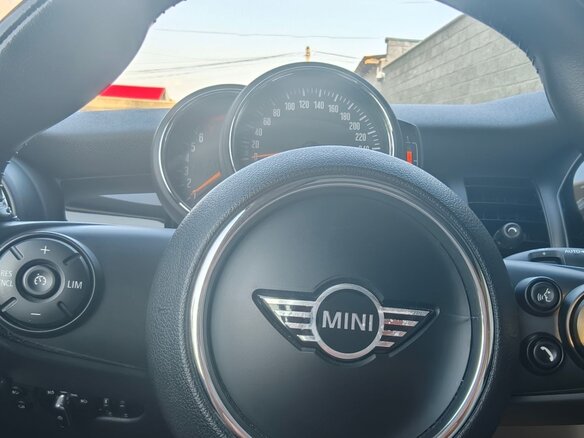 2018 Mini Hatch Cooper S III (F55/F56), оранжевый, 2700000 рублей - вид 11