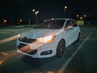 2012 Citroen C4 II, белый, 750000 рублей, вид 1