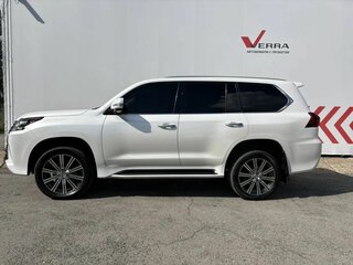 2019 Lexus LX 570 III Рестайлинг 2, белый, 10500000 рублей, вид 4