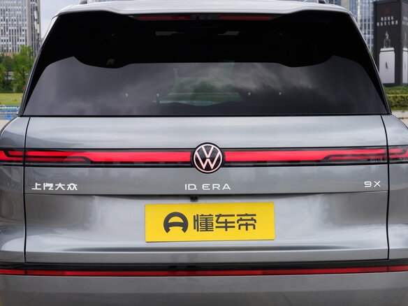2026 Volkswagen ID.Era 9X 65.2 kWh, серебристый, 9998000 рублей - вид 17