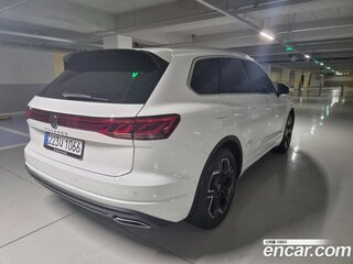 2026 Volkswagen Touareg III Рестайлинг, белый, 12094000 рублей, вид 3