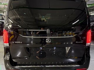 2025 Mercedes-Benz V-Класс Extra Long 300 d экстра длинный III (W447) Рестайлинг 2, чёрный, 13820000 рублей, вид 4