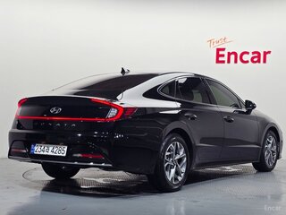 2022 Hyundai Sonata VIII (DN8), чёрный, 1980000 рублей, вид 2