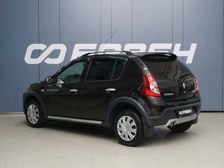 2011 Renault Sandero Stepway I, чёрный, 647000 рублей, вид 2