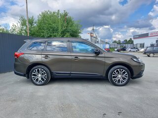 2015 Mitsubishi Outlander III Рестайлинг 2, коричневый, 1789000 рублей, вид 4