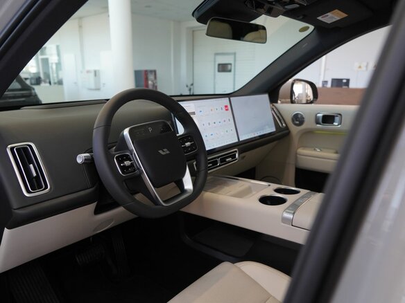 2026 Li Auto (Lixiang) L6 I, белый, 8790000 рублей - вид 32