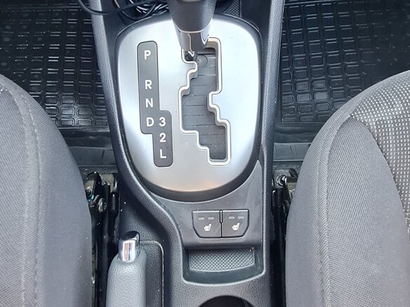 2013 Kia Rio 4-speed III, чёрный, 960000 рублей - вид 16