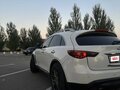 2012 Infiniti FX30d II (S51) Рестайлинг, белый, 1700000 рублей - вид 2