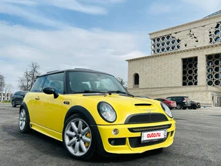 2005 Mini Hatch Cooper S I (R50), жёлтый, 890000 рублей, вид 2