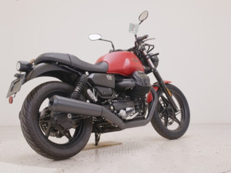 2023 Moto Guzzi V 7, красный, 800000 рублей, вид 5