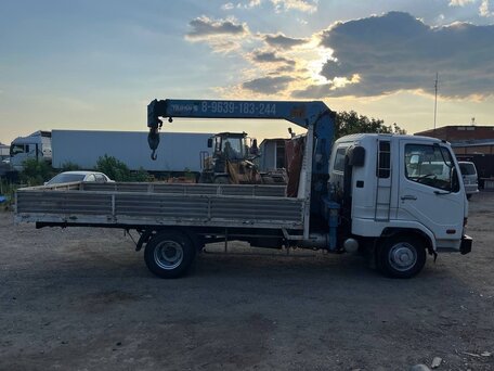 1993 Fuso (Mitsubishi) Fighter, белый, 1900000 рублей, вид 2