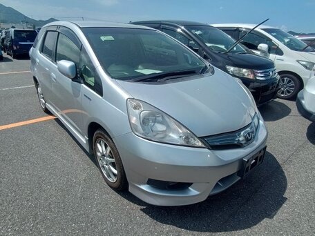 2015 Honda Fit Shuttle I Рестайлинг, серебристый, 692000 рублей, вид 1