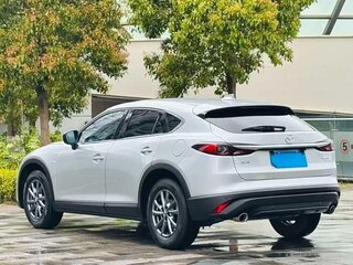 2023 Mazda CX-4 I Рестайлинг, белый, 1690000 рублей, вид 5