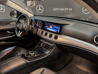 2019 Mercedes-Benz E-Класс 200 V (W213, S213, C238), чёрный, 2699000 рублей, вид 3