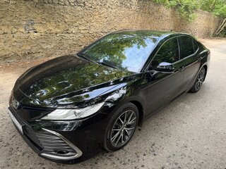 2021 Toyota Camry VIII (XV70) Рестайлинг, чёрный, 2900000 рублей, вид 4
