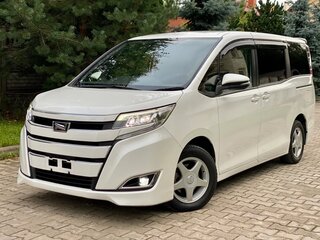 2020 Toyota Noah III (R80) Рестайлинг, белый, 2100000 рублей, вид 1