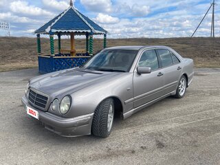 1995 Mercedes-Benz E-Класс 230 II (W210, S210), серебристый, 310000 рублей, вид 1