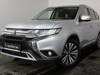 2019 Mitsubishi Outlander III Рестайлинг 3, серебристый, 1699000 рублей, вид 3