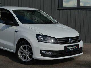 2017 Volkswagen Polo V Рестайлинг, белый, 799888 рублей, вид 5