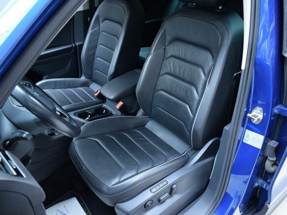 2021 Volkswagen Tiguan II Рестайлинг, синий, 2390000 рублей - вид 18