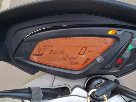 2013 MV Agusta Brutale 675, белый, 585000 рублей, вид 2