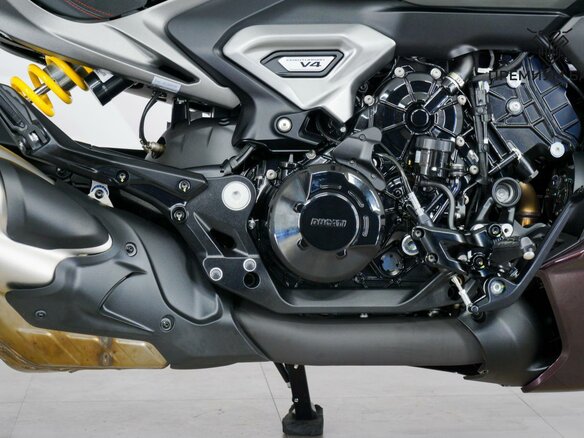 2025 Ducati XDiavel V4, пурпурный, 3299000 рублей - вид 9