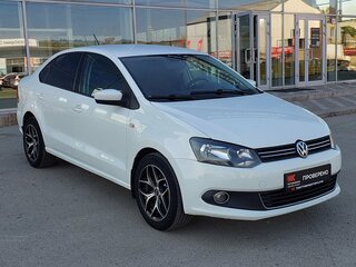2015 Volkswagen Polo V, белый, 649000 рублей, вид 3
