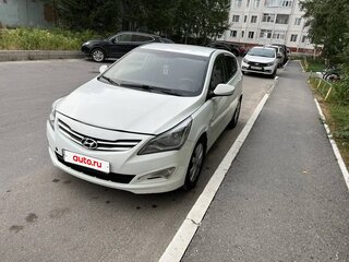 2015 Hyundai Solaris I Рестайлинг, белый, 800000 рублей, вид 1