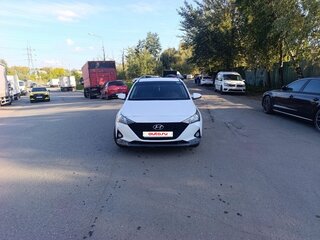 2021 Hyundai Solaris II Рестайлинг, белый, 974444 рублей, вид 1