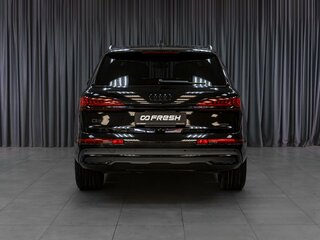 2021 Audi Q7 45 TFSI II (4M) Рестайлинг, чёрный, 6439000 рублей, вид 4