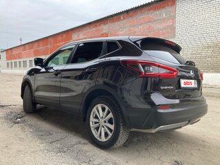 2017 Nissan Qashqai II Рестайлинг, фиолетовый, 2000000 рублей, вид 4