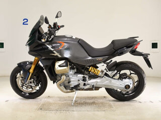 2023 Moto Guzzi V100 Mandello S, чёрный, 1100000 рублей, вид 2