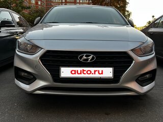 2019 Hyundai Solaris II, серебристый, 1395000 рублей, вид 2