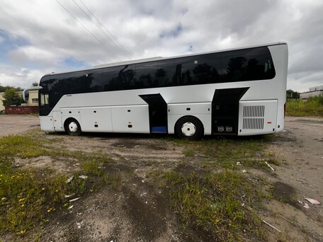 2017 Yutong ZK6122H9, белый, 6000000 рублей, вид 4