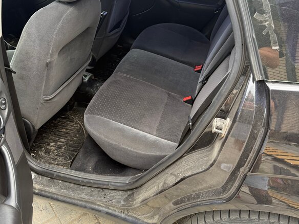 2004 Ford Focus I Рестайлинг, чёрный, 300000 рублей - вид 14